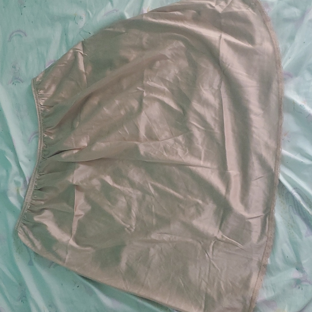 Tan skirt slip